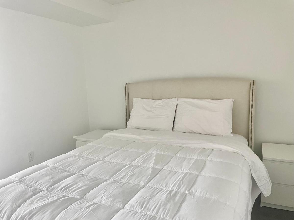 Three Br Condo Step To Cn Tower Rogers Center With Free Parking Τορόντο Εξωτερικό φωτογραφία