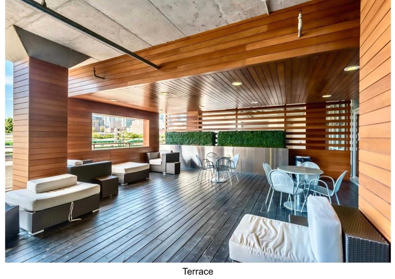 Three Br Condo Step To Cn Tower Rogers Center With Free Parking Τορόντο Εξωτερικό φωτογραφία